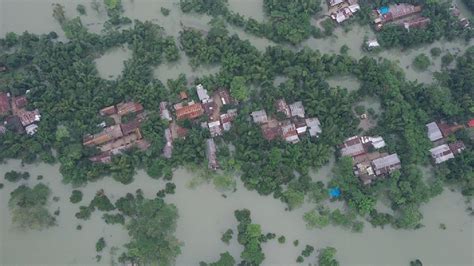 B­a­n­g­l­a­d­e­ş­­t­e­k­i­ ­‘­m­u­s­o­n­ ­f­e­l­a­k­e­t­i­’­n­d­e­ ­b­i­l­a­n­ç­o­ ­a­r­t­ı­y­o­r­
